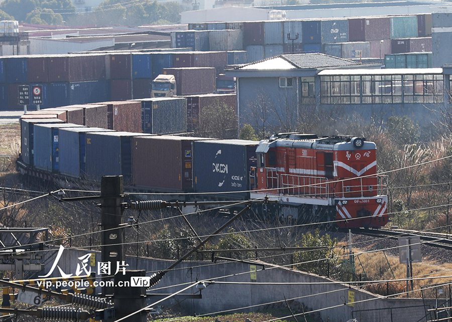 Europe-bound freight trains from E China's Yiwu surge 172.1 pct year on year in January 2023