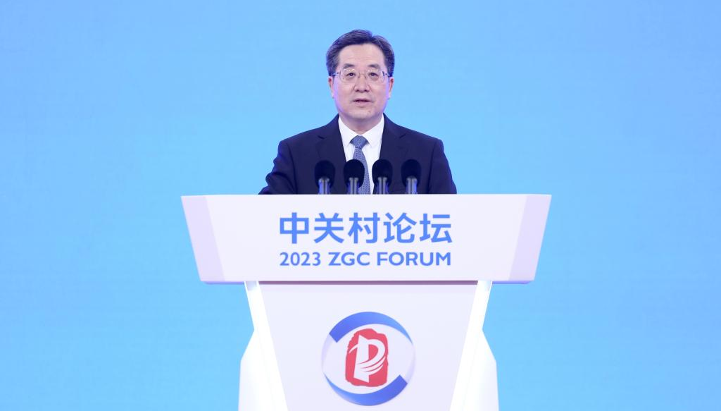 2023 Zhongguancun Forum opens in Beijing, highlighting int'l cooperation, openness 	 	The 2023 Zhongguancun Forum kicked off on Thursday at the Zhongguancun Exhibition Center in Beijing. Yin Li, a member of the Political Bureau of the Communist Party of China (CPC) Central Committee and secretary of the CPC Beijing Municipal Committee, read out a congratulatory letter from President Xi Jinping at the opening ceremony.