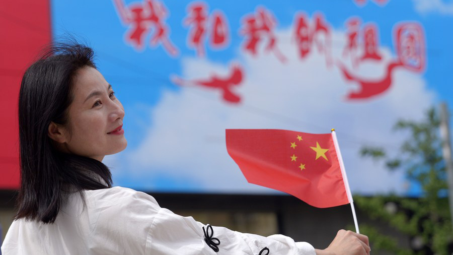 Patriotism sparks consumption during National Day "golden week" holiday 	 	 During the Mid-Autumn Festival and National Day holiday, which began on Sept. 29 and will continue until Oct. 6, China's consumption market has been fueled by the public's love for family and for the nation.
