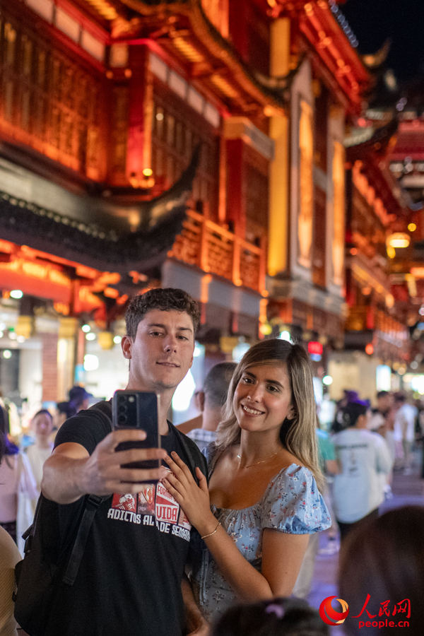 In pics: Shanghai welcomes an increasing number of foreign tourists