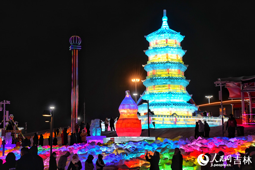 More than 60 sets of stunning ice and snow sculptures wow visitors at the opening ceremony of the 4th ice and snow-themed tourist season in Liaoyuan, northeast China's Jilin Province, Dec. 29, 2024. (People's Daily Online/Li Yang)