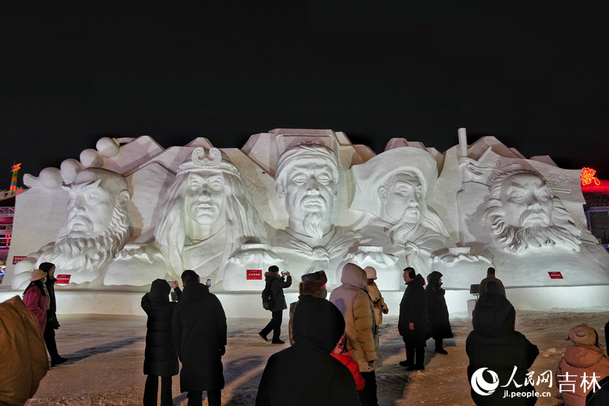 Ice and snow sculptures wow visitors at opening ceremony of tourist season in Liaoyuan, NE China's Jilin