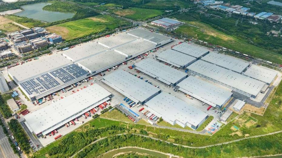 Chinese e-commerce platforms help exporters tap into domestic market