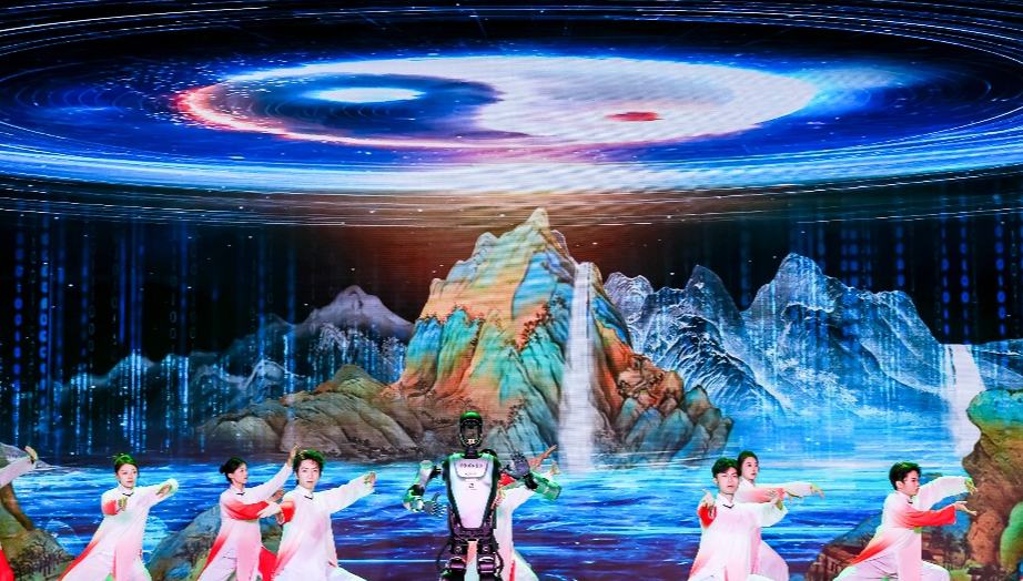 People's Daily Online holds "AI Night in Xi'an," demonstrating AI empowered future of media industry        