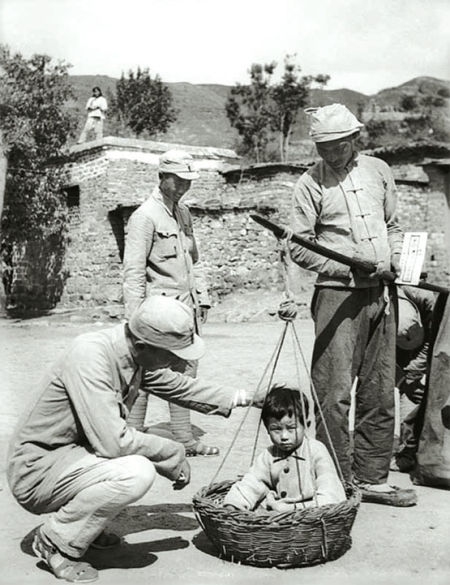 Nie Rongzhen sends Mihoko back.