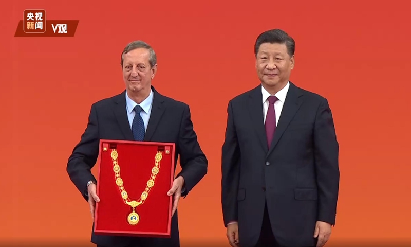 On September 29, 2019, President Xi Jinping awards Raúl Castro the “Friendship Medal.” The then Cuban Ambassador to China Miguel Angel Ramirez Ramos received the Medal on his behalf.