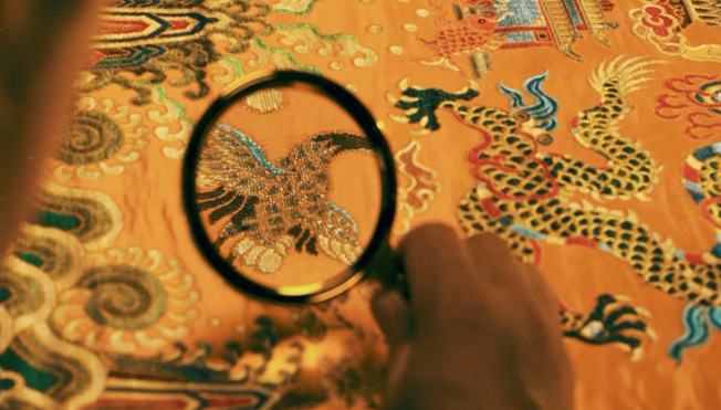 Yun brocade well inherited in small town in E China's Jiangsu 	 	Hongyao, a small town in Lianshui county, Huai'an city, east China's Jiangsu Province, produces more than half of all Yunjin, or Yun brocade, in China. In 1989, a woman named Liu Juhong returned to her hometown of Hongyao town after training in Nanjing, the capital of Jiangsu Province, and set out to start her own business. 