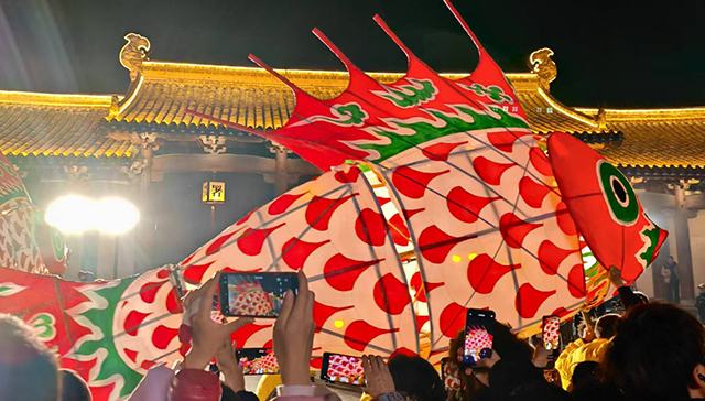 Fish-shaped lanterns add a festive ambiance in Shexian, E China's Anhui 	 	In the days surrounding the start of the Spring Festival, or Chinese New Year, Wang Qinyan enters her busiest season each year, working tirelessly in her workshop in Shexian county, Huangshan city, east China's Anhui Province, to fulfill orders for fish-shaped lanterns.