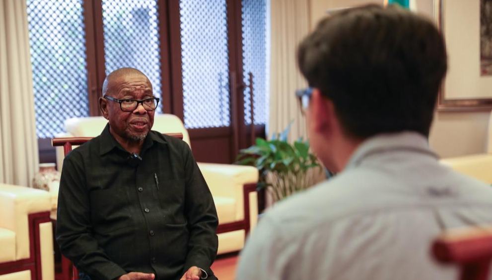 S. Africa eyes deeper sci-tech cooperation with China, says official 	 	South Africa is looking to deepen cooperation with China in key areas such as artificial intelligence (AI), clean energy and youth exchanges, Minister of Science, Technology, and Innovation Blade Nzimande has said. "We have fairly extensive relations with China on science, technology and innovation," Nzimande told Xinhua in a recent interview.