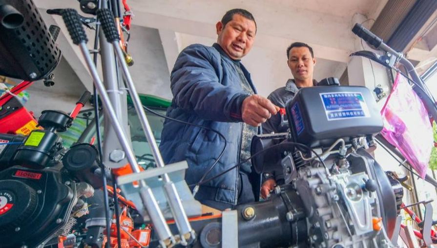 Hunan's compact farm machinery gains momentum in global markets 	 	Central China's Hunan province has rapidly emerged as a key exporter of agricultural machinery, with shipments surging due to strong product adaptability, advancing technology, and targeted global strategy. In 2025, the province's agricultural machinery exports reached 730 million yuan (about $107 million), a 65.6 percent year-on-year increase according to customs data. 