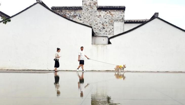 16th China Tourism Day marked across China 	 	Tourists visit the Qingguoxiang historical and cultural block in Changzhou, east China's Jiangsu Province, May 19, 2026. This Tuesday marks the 16th China Tourism Day. 