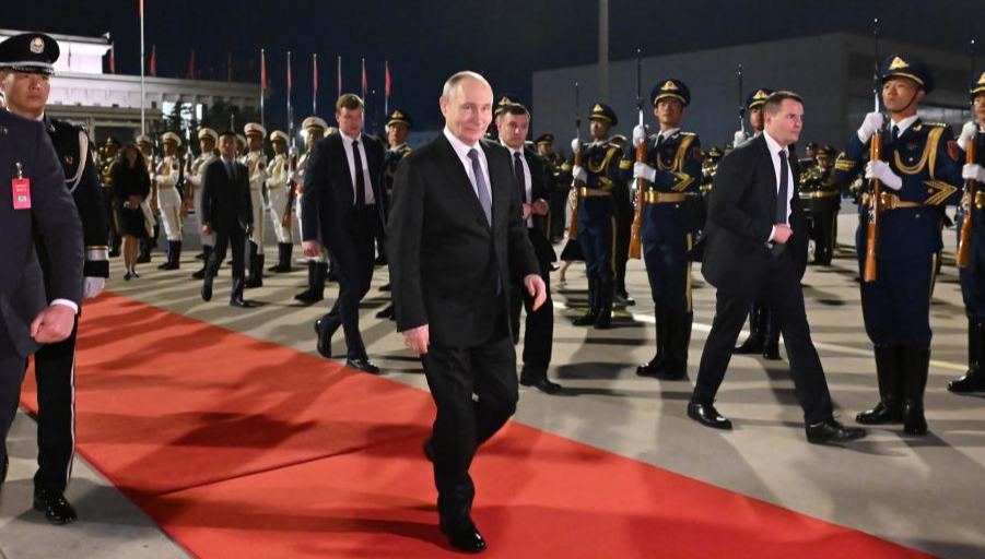 Putin wraps up China visit, leaves Beijing 	 	Russian President Vladimir Putin left Beijing on Wednesday night, concluding his state visit to China.
