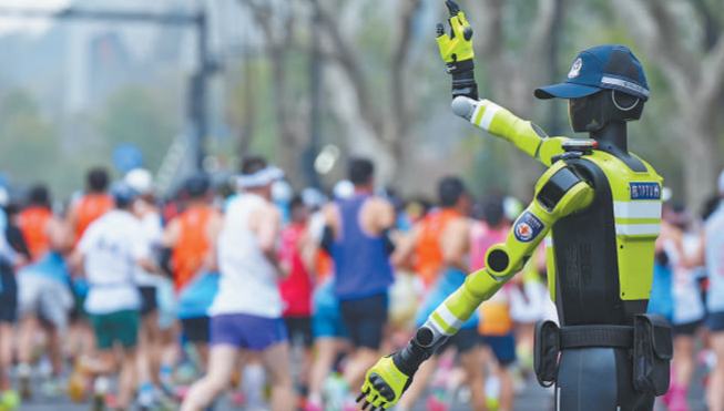 Meet China's first robot traffic police squad 	 	During the evening rush hour at the intersection of Tiyuchang Road and Yan'an Road, Gongshu district, Hangzhou, east China's Zhejiang province, Chen Sanchuan, deputy head of the Wulin traffic police squadron under the Gongshu brigade of the Hangzhou Public Security Bureau's traffic management detachment, directed traffic on one side of the crossing, with his "new colleague" coordinating operations seamlessly on the opposite side.