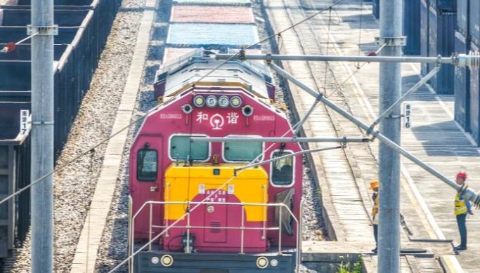 Freight train trips from Chongqing via New Int'l Land-Sea Trade Corridor see surge in H1 	 	An aerial drone photo taken on July 30, 2026 shows a freight train of the New International Land-Sea Trade Corridor waiting for departure at Yuzui Station in Chongqing, southwest China. A total of 961 rail freight train trips were operated from Chongqing via the New International Land-Sea Trade Corridor in the first half of the year, up 25.6 percent year on year.