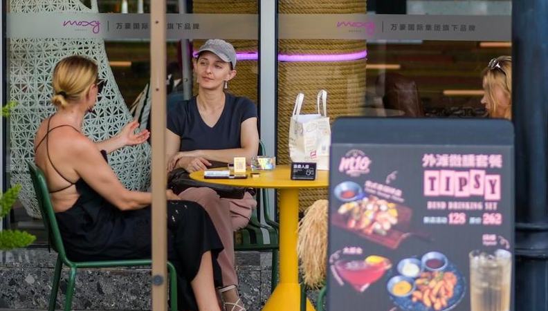 Surging inbound tourism underscores appeal of "China Cool" 	 	As extreme heatwaves grip many parts of the world, a growing number of foreign travelers are flocking to China for a "coolcation." Their journeys have spawned a new social media buzzword, "China Cool." What lies behind the trend? In short: a genuinely cool China.